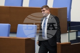 Парламент - първо заседание