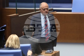 Парламент - първо заседание