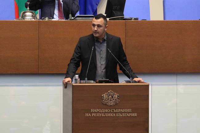 БСП към „Има такъв народ“: „Малкото ДПС“ да не говори за зависимости, предходното НС стартира с гласовете на ИТН, ГЕРБ и ДПС