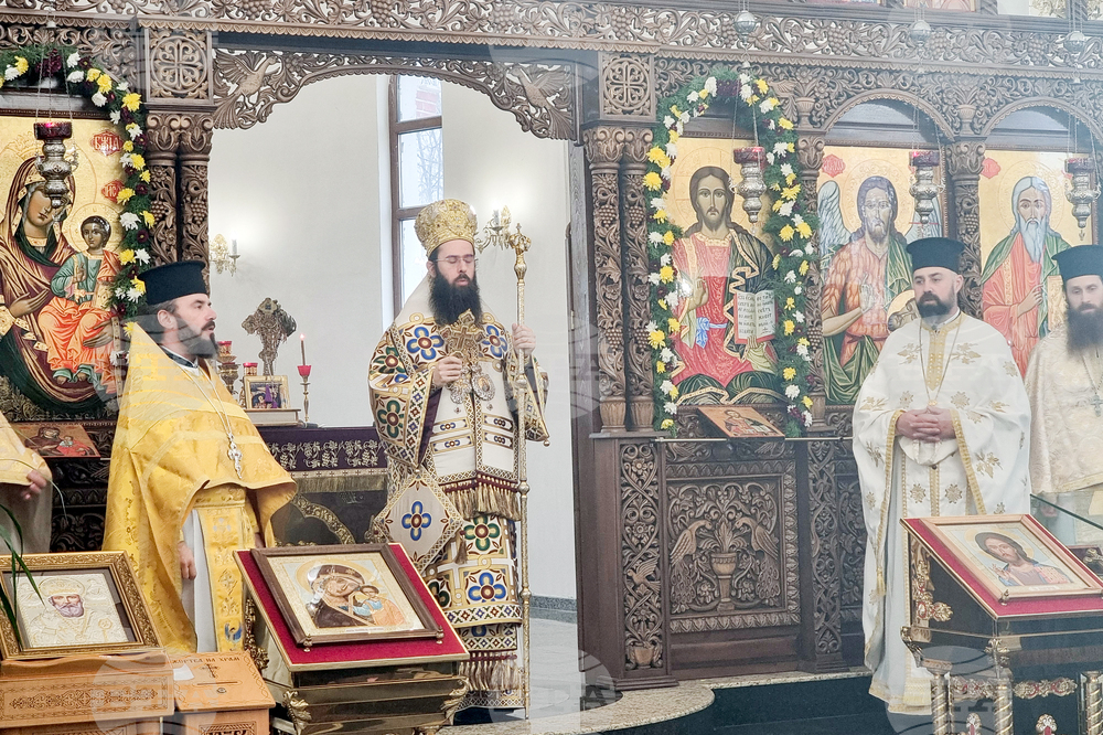 Бургас - Никулден - тържествена литургия