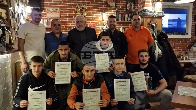 Антон Генов връчи дипломите успешно завършили млади съдии в Самоков