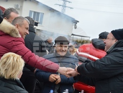 Снимка: Община Благоевград - Кметът на община Благоевград Илко Стоянов и кметът на Дъбрава Методи Стоянов короноваха Николай Стойнев за Цар на виното за 2023 г.