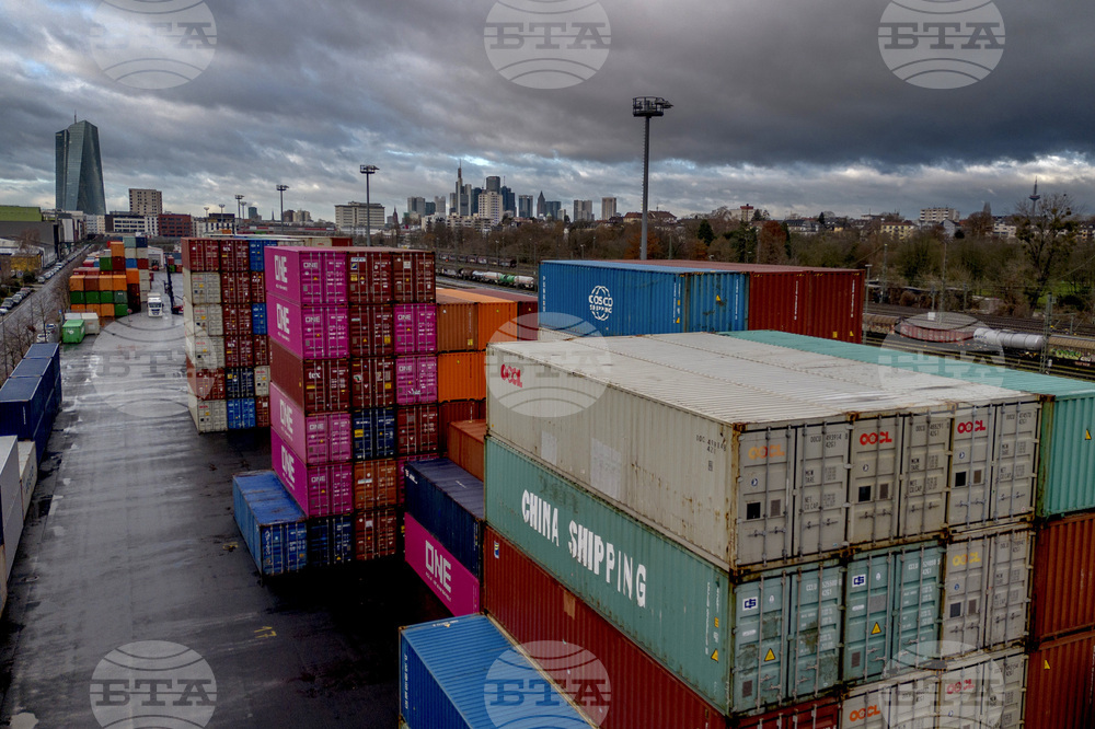 Бизнес настроенията на компаниите в Германия остават скептични през февруари, отчита "Ифо"