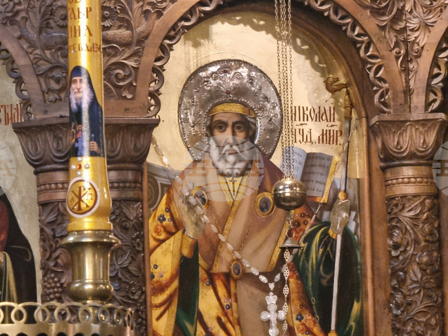 Ямбол - икона с мощи на свети Николай Чудотворец