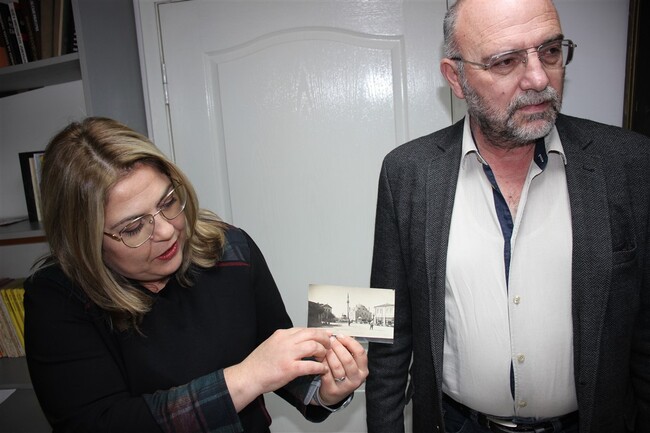 Черно-бяла пощенска картичка с изглед на централната част на Разград отпреди близо 100 години е част от фонда на музея в града