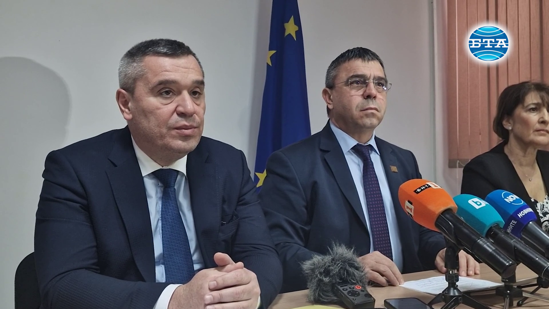 Полагат се усилия да не се допуска ескалация на напрежение в района на Велинград, съобщи министър Илков Полагат се усилия да не се допуска ескалация на напрежение в района на Велинград, съобщи министър Илков