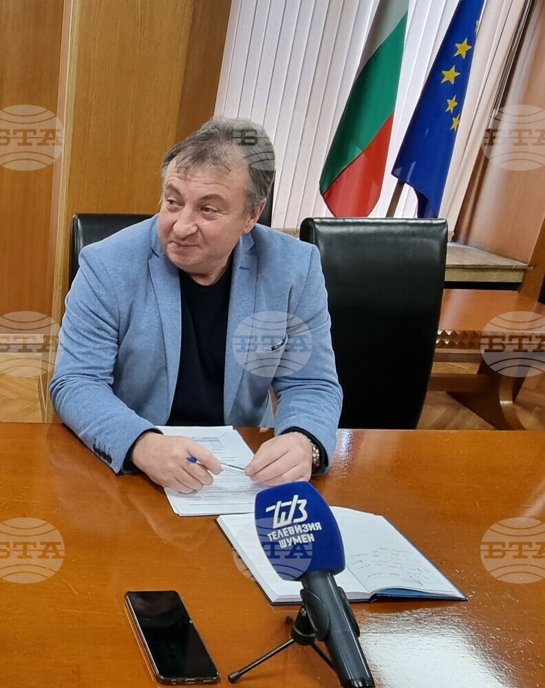 Министерството на младежта и спорта одобри ремонтите на залите "Арена Шумен" и "Младост", съобщи кметът проф. Христо Христов