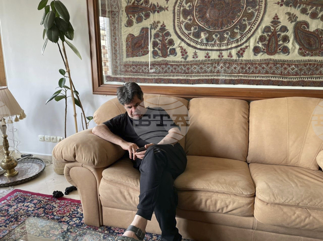 Протестите в Иран целят "да придвижат историята напред", заяви режисьорът Джафар Панахи