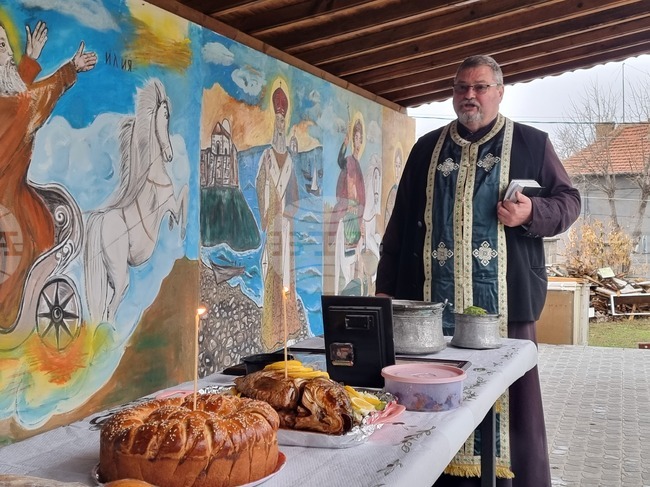 Рибен курбан за Никулден бе осветен и раздаден в Гулянци 