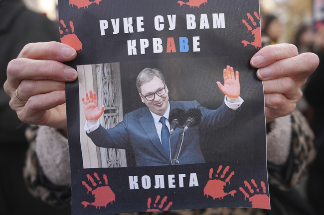 Сръбският президент Александър Вучич предложи на опозицията консултативен референдум за освобождаването му