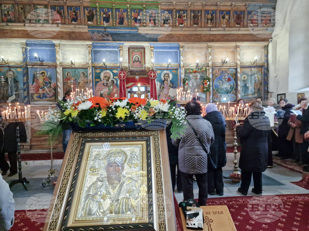 Самоков - храм „Св. Николай” - празник