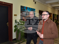 Снимка: Столична община - Стотици разгледаха изложбата Етюдите на София в сградата на Столичната община