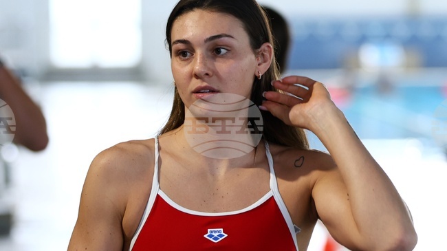 Габриела Георгиева отпадна на полуфиналите на 100 метра гръб на Европейското първенство по плуване