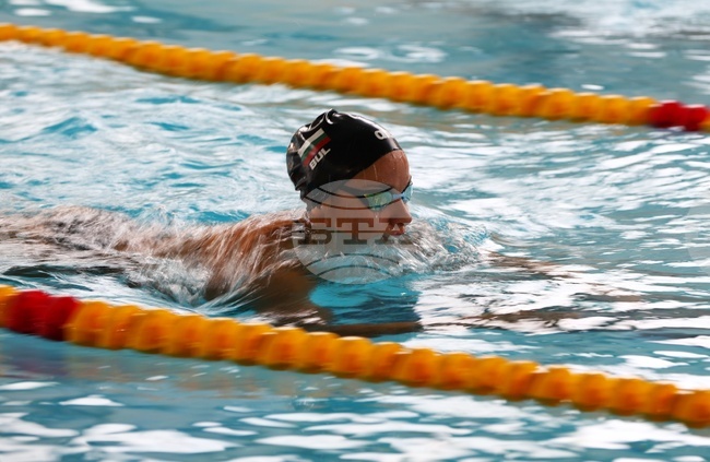 Тея Николова със силен резултат и победа на 100 метра бруст на държавното първенство по плуване 