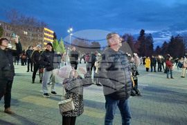 Търговище - коледна елха - светлини