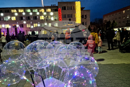 Търговище - коледна елха - светлини