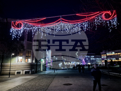 Търговище - коледна елха - светлини