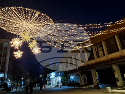 Търговище - коледна елха - светлини