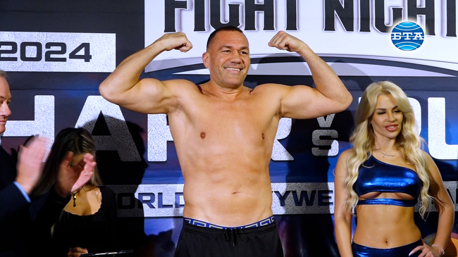  Махмуд Чар с 200 грама по-тежък от Кубрат Пулев, двамата боксьори се спречкаха след кантара