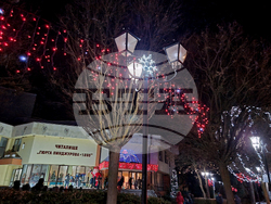 Трън - коледна елха - запалване на светлините