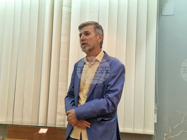 Националният литературен музей почете Никола Вапцаров с изложбата "Чака ме светът"