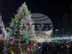 Трън - коледна елха - запалване