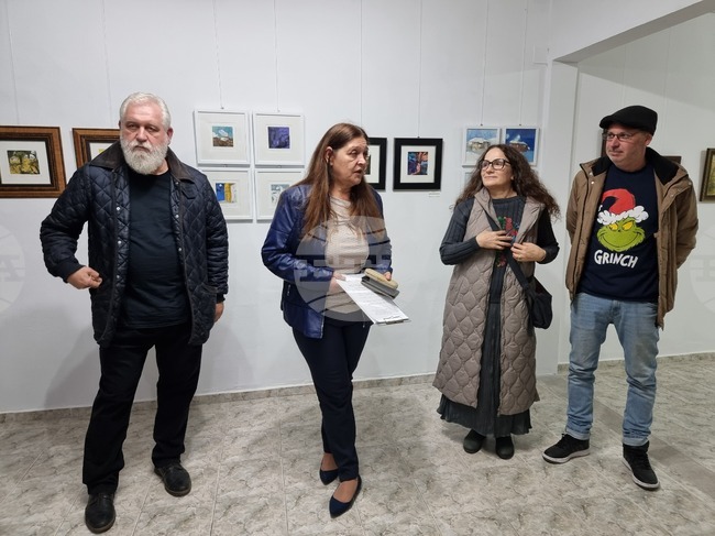 „Коледа с приятели“ събра над 70 творби на петима художници в ямболската галерия LP-Art