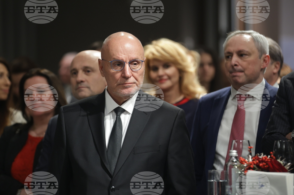 При правилни политики конвергенцията ще остане стабилна след присъединяването към еврозоната, каза управителят на БНБ Димитър Радев