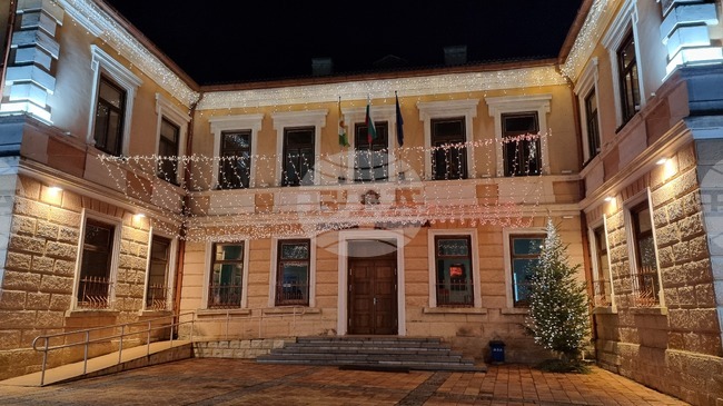 Община Добричка организира конкурс за коледна картичка или украса под надслов “Весела Коледа за всички”