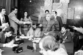 Учредяване на Съюза на демократичните сили (СДС)