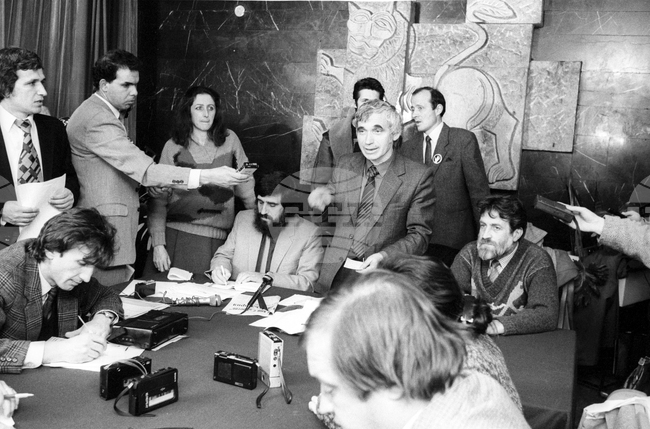 December 7, 1989: Union of Democratic Forces Founded