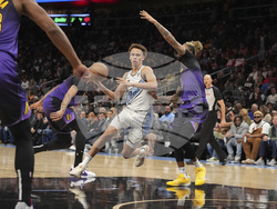 Lakers Hawks Basketball