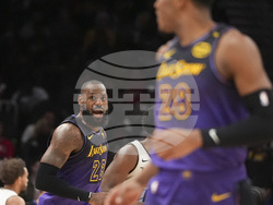 Lakers Hawks Basketball