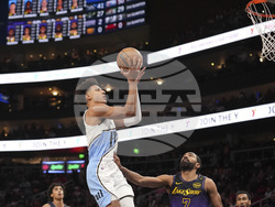 Lakers Hawks Basketball