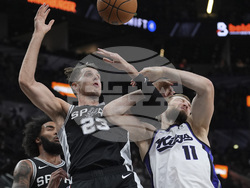 Kings Spurs Basketball
