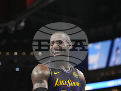 Lakers Hawks Basketball
