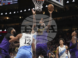 Lakers Hawks Basketball