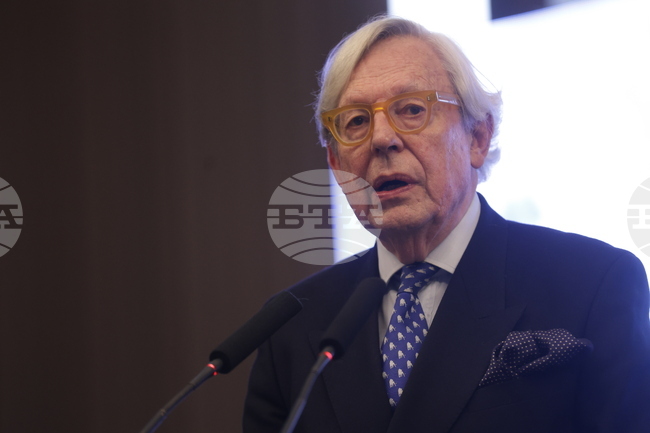 Страните от Западните Балкани споделят общи ценности и са направили много за света, заяви бившият докладчик на ЕП за България в София