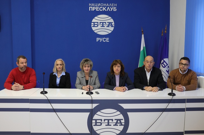 Пресконференция на председателя на партия "Политическо движение Социалдемократи" Елена Нонева