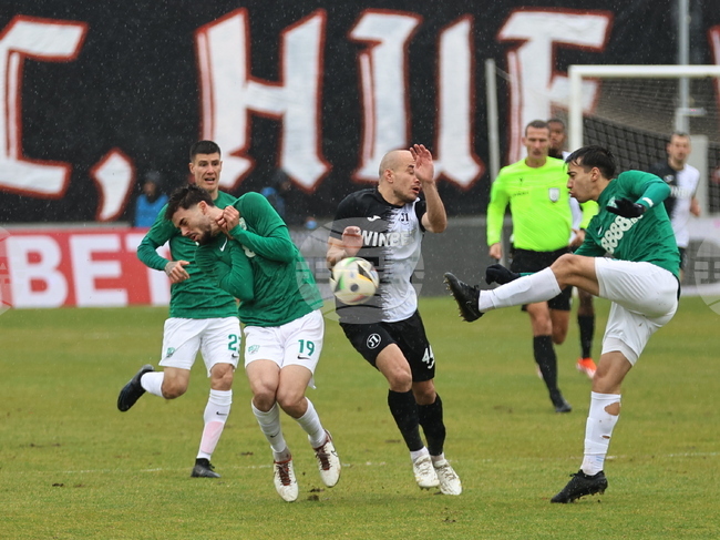 Берое спечели на "Лаута" и задълбочи кризата в Локомотив Пловдив 