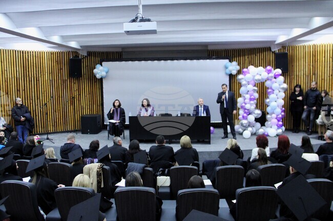 На тържествена церемония връчиха дипломите на студентите от смолянския филиал на Пловдивския университет „Паисий Хилендарски“