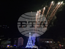 Самоков - коледен фестивал - запалване на светлините на елхата