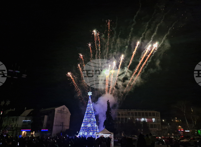 Самоков - коледен фестивал - запалване на светлините на елхата