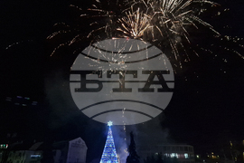 Самоков - коледен фестивал - запалване на светлините на елхата