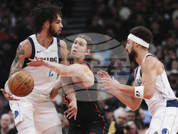 Mavericks Raptors Basketball