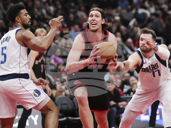Mavericks Raptors Basketball