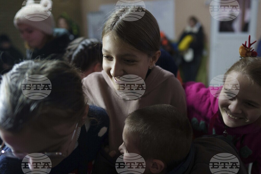 Украйна върна 23 деца от контролираните от руснаците територии 