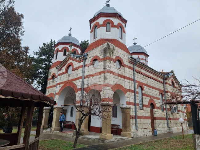 В Гулянци отец Пламен Линков планира да открие неделно училище към местната църква „Свети Георги Победоносец“