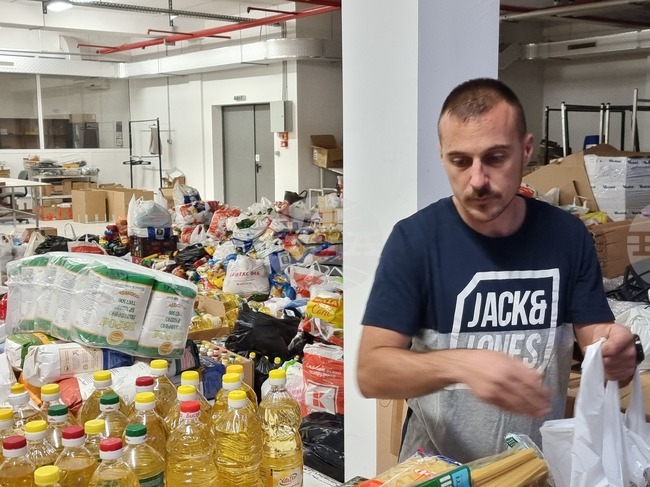Доброволец от „Миг човечност“ разказа за инициативата и смисъла на благотворителността 