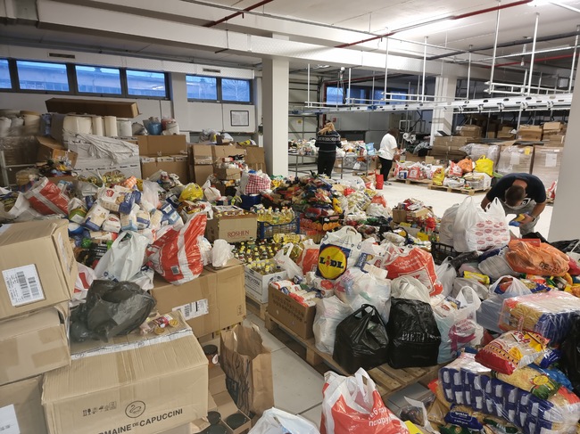 Повече от 150 хора в нужда ще получат агнешко месо, козунаци и великденски яйца в рамките на благотворителна кампания